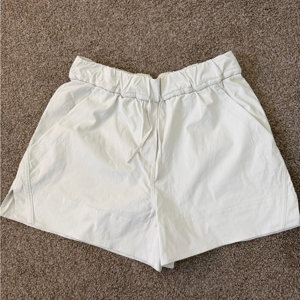 lululemon athletica White High Waist Shorts